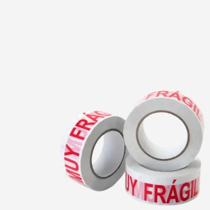 Rollos de cinta de embalar impresa con el texto MUY FRÁGIL en rojo