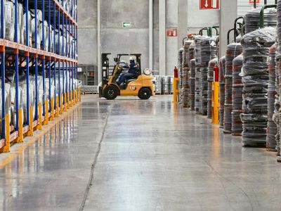 Soluciones adhesivas para industria