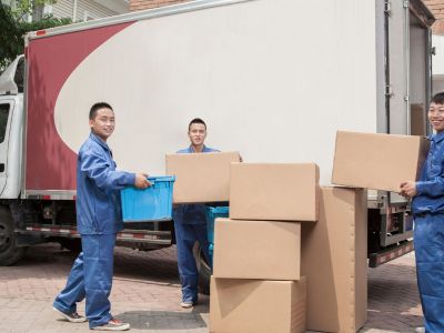 Soluciones adhesivas para logística y transporte